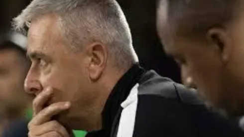 Tiago Nunes vê atacante rescindir com Timão e ir para clube do Qatar