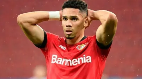 Paulinho deve voltar a atuar apenas em 2021.