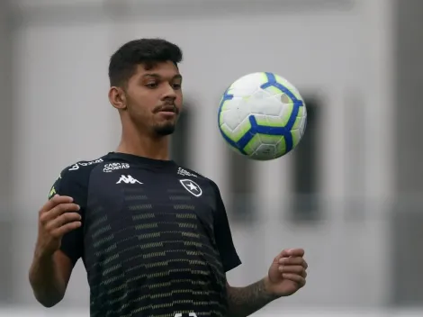 Botafogo negocia Igor Cássio com o Porto