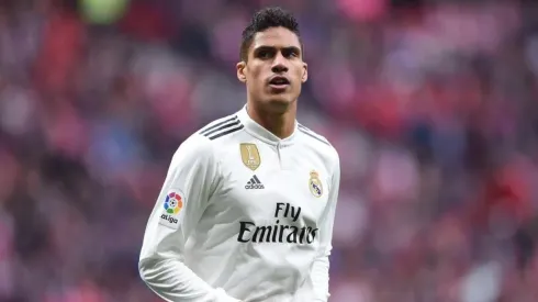 Varane desdenha de chororô de ex-diretor do Barça e manda indireta
