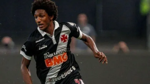 Vasco projeta venda de Talles Magno