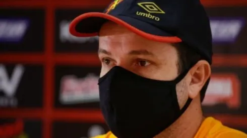 Daniel Paulista ganha reforço de peso contra o Santa Cruz