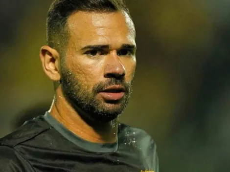 Castan é perguntado sobre situação de Guarín e manda 'indireta' ao meia
