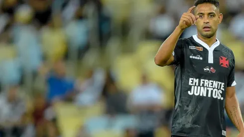 Recuperado de lesão, Werley quer voltar a ser titular no Vasco
