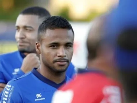 Agente de Élber notifica o Bahia sobre conversas com duas equipes da Série A