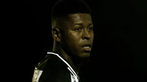 Após polêmica com Flamengo, Cortez tem contrato rescindido no Botafogo