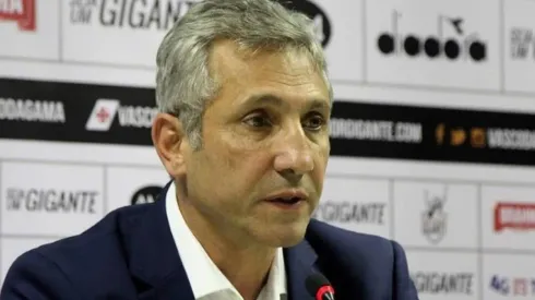 Campello demonstra irritação com indefinição de Guarín