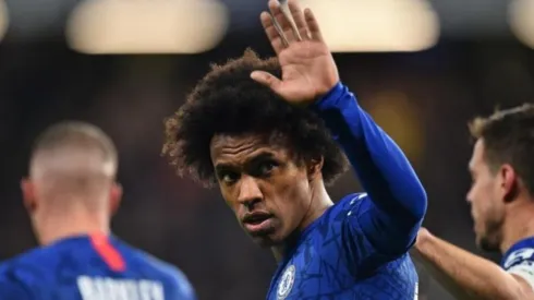 Willian fica próximo de acerto com gigante do futebol inglês