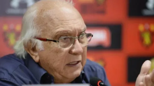 Milton Bivar confirma possibilidade de negociar atacante