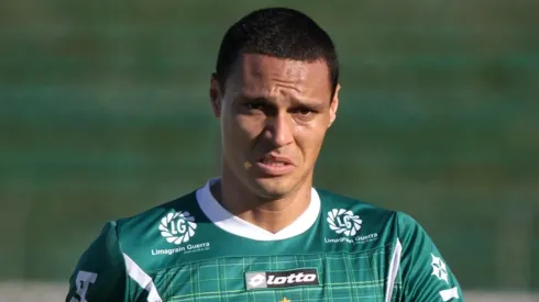 Ex-Coritiba, Emerson Silva dispara contra Samir Namur e Rodrigo Pastana