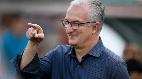 Dorival vem realizando um rodízio no Athletico.