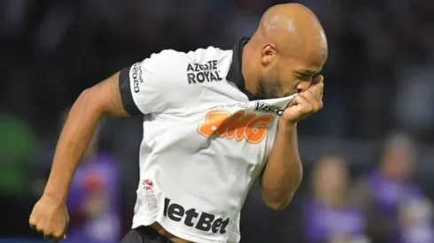 Bastos não esconde empolgação com fase do Vasco