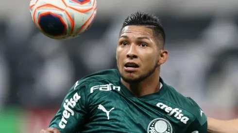Rony barrado e 2 meias: Palmeiras mais