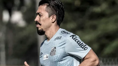 Uribe é oferecido ao Sport e Bivar conversa com Jair Ventura sobre reforços: "Deve chegar"; atacante está de saída do Santos