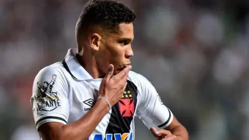 Paulinho agita torcedores do Vasco na web
