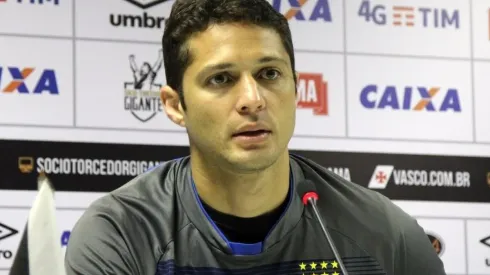 Vascaínos movimentam web com nome de Anderson Martins