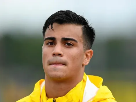 Reinier Jesus fica incomodado com Everton Ribeiro no banco do Fla e ‘cutuca’ Torrent