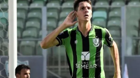 Sette Câmara estuda trazer meia Alê para o Atlético