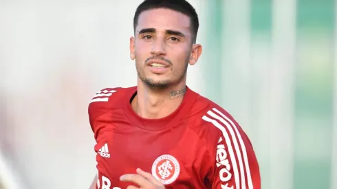 Inter tem mudanças de última hora e Thiago Galhardo fica de fora