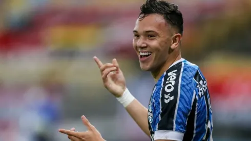 Pepê e Kannemann devem retornar ao time titular no Gre-Nal