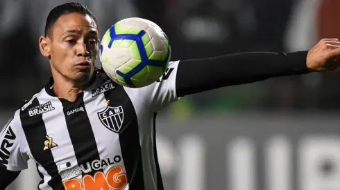 Atlético desmente acusações de Ricardo Oliveira