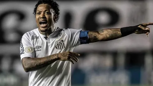 Marinho garante foco total no Santos: