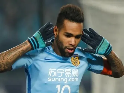 Alex Teixeira volta à pauta do Vasco e Campello se manifesta