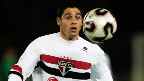 Cicinho 'pistola' após eliminação do São Paulo