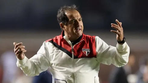 Muricy perde a paciência com Diniz e critica apatia