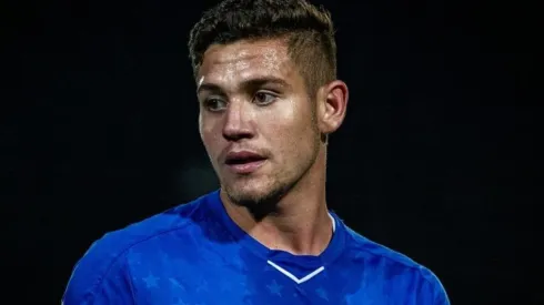 Cruzeiro define venda de Caio Rosa