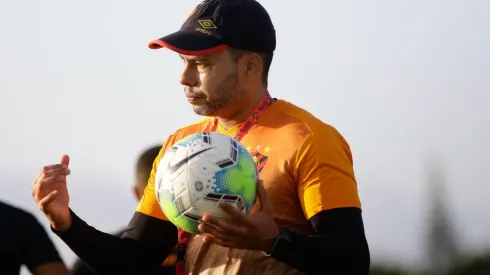 Jair Ventura escala Sport para jogo contra o Flamengo