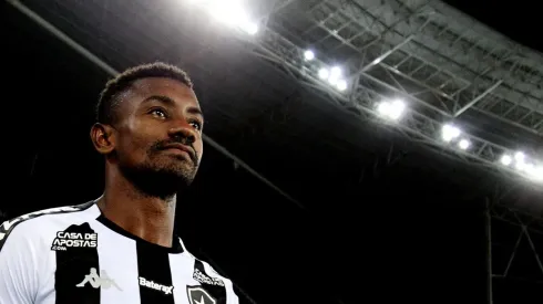 Uma das grandes contratações para a temporada, Kalou ainda não conseguiu despontar. Foto: Vitor Silva/Botafogo