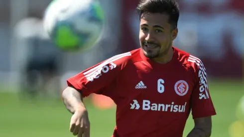 Heitor: novamente à disposição (Foto: Ricardo Duarte/Inter/Divulgação)