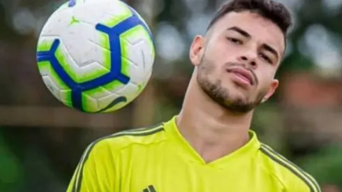 Um dos destaques da base, Daniel Cabral renovou com o Fla.