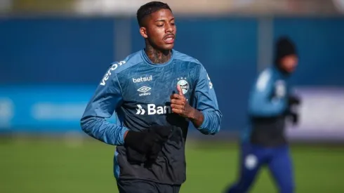 JP volta ao time titular do Tricolor (Foto: Lucas Uebel/Grêmio)