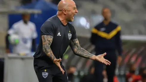 Sampaoli critica 'retranca' do Sport e lamenta empate