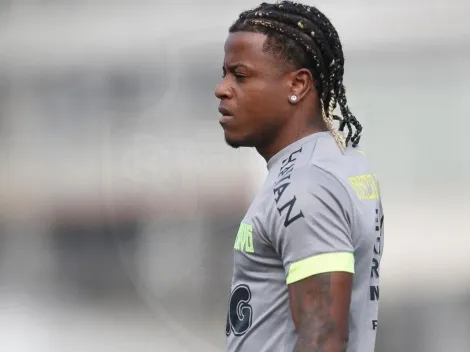 Lucas Santos traz explicações após gesto polêmico em treino do Vasco