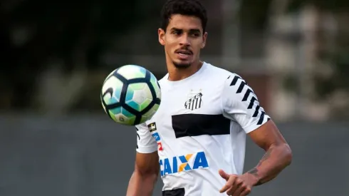 Veríssimo treinando no Santos — Foto: Ivan Storti/Santos FC