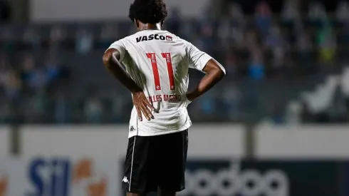 Talles Magno sofre trauma na bacia e pode ser problema para Sá Pinto no Vasco