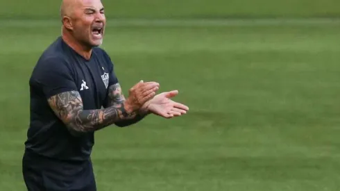 Sampaoli justifica derrota com desculpa e ignora problemas do Atlético