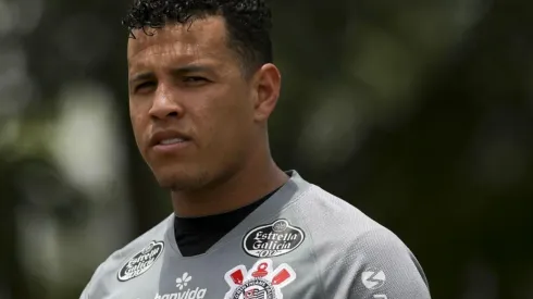 Lateral chegou ao clube acima do peso - Foto: Divulgação/Corinthians.