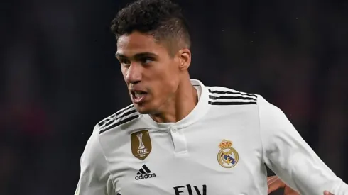 Sem papas na língua, empresário de Benzema detona Varane