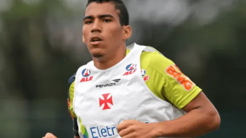 Mesmo em alta na Europa, Allan não esquece o Vasco