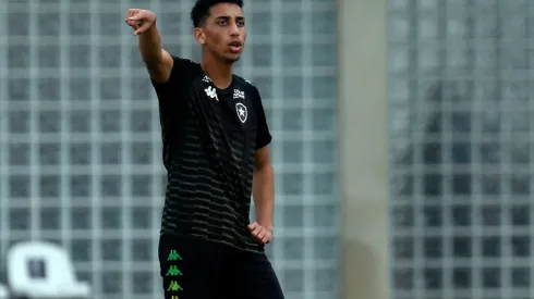 Kaue deve renovar. Vitor Silva/Botafogo.