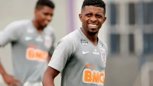 Cafú foi elogiado pelo comandante do Corinthians - Foto: Rodrigo Coca/Corinthians.