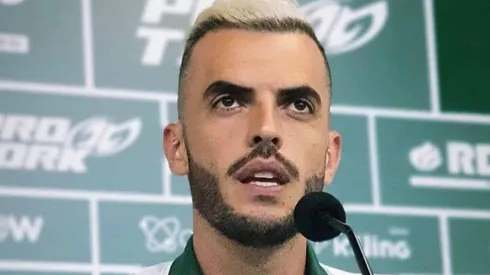 Torcida fica na bronca com reserva de Rhodolfo e cobra explicações