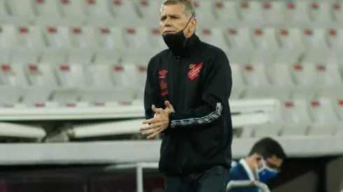 Paulo Autuori demonstra satisfação com atuação contra o River Plate