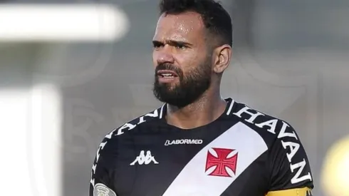 Castán não foge da raia no Vasco e rebate: