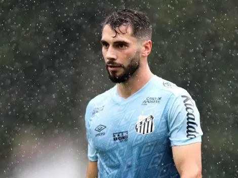 Laércio titular: Cuca crava escalação do Santos