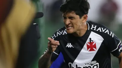 Elenco lava 'roupa suja' e faz Sá Pinto abandonar esquema com 3 zagueiros